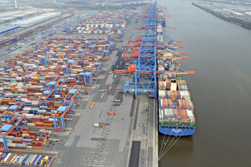 Cât şi ce au mai exportat afaceriştii din Constanţa